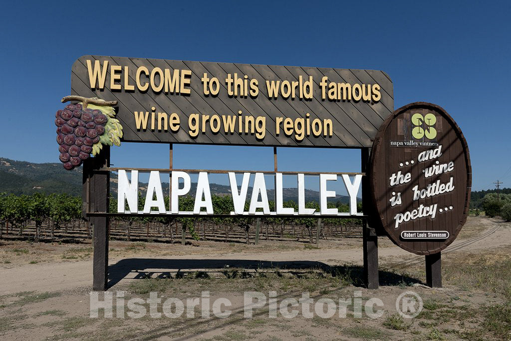 Napa Valley, CA Photo - Sign Welcome to THS World Famous Wine Growing Region, Napa Valley, CA