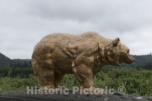 California Photo - California Golden Bear Statue on a Bridge in Northern California