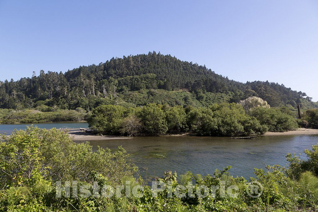 California Photo - River Scene Along Route 101 in Northern California
