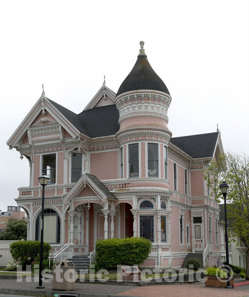 Eureka, CA Photo - Historic Victorian Home in Eureka, California