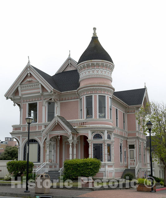 Eureka, CA Photo - Historic Victorian Home in Eureka, California