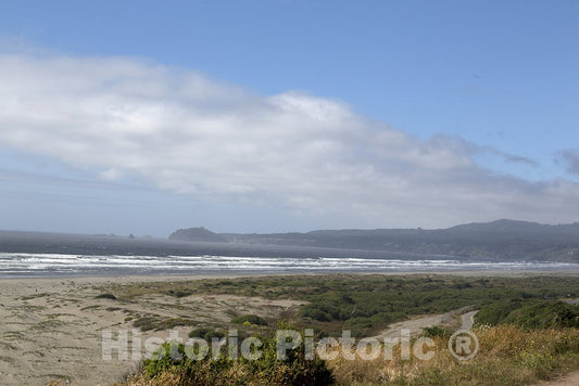 California Photo - View of the Pacific Coast at Trinidad State Beach in Northern California