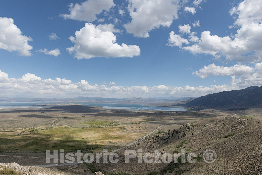 Mono County, CA Photo - Mono Lake, a Large, Shallow Saline soda Lake in Mono County, California