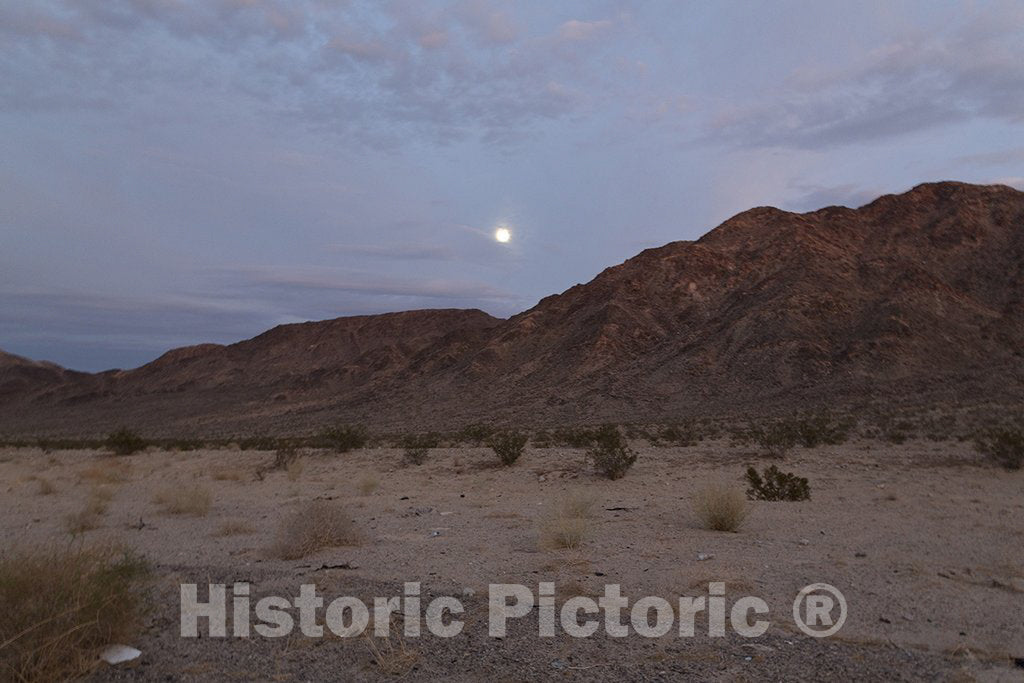 Mohave National Preserve, CA Photo - View of The Mohave National Preserve in California
