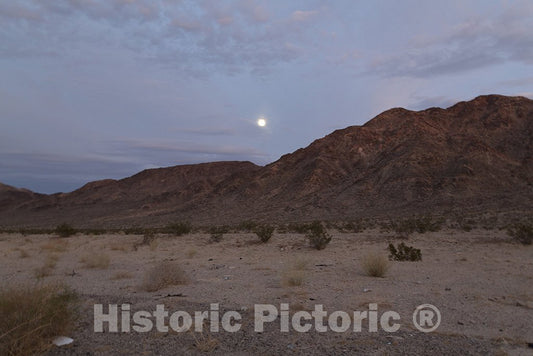 Mohave National Preserve, CA Photo - View of The Mohave National Preserve in California
