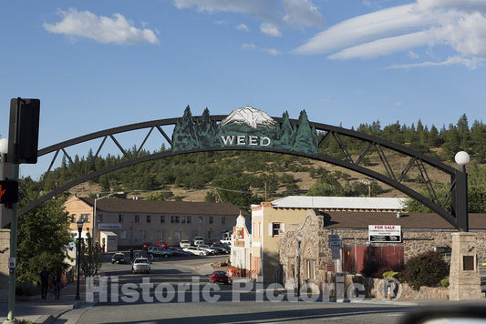 Weed, CA Photo - Entrance to Weed, California, near Mount Shasta