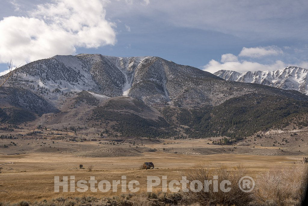 Mammoth Lakes, CA Photo - View of mountains, Mammoth Lakes, California