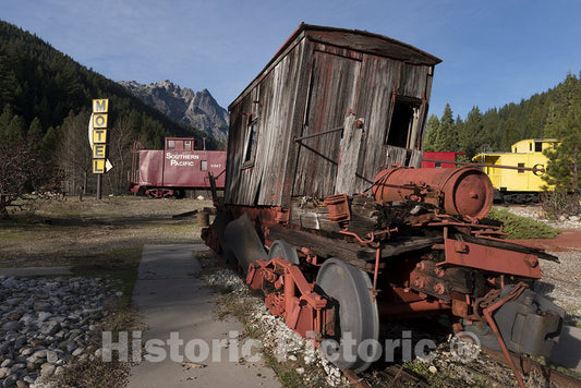 Dunsmuir, CA Photo - an Extremely Old Train car at Rail Road Park, an Unusual Motel and Resort Complex. Dunsmuir, California