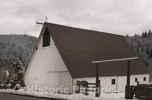 California Photo - A Rural barn Following Sudden Mountain Blizzard Along California Highway 36, South of Lassen Volcanic National Park