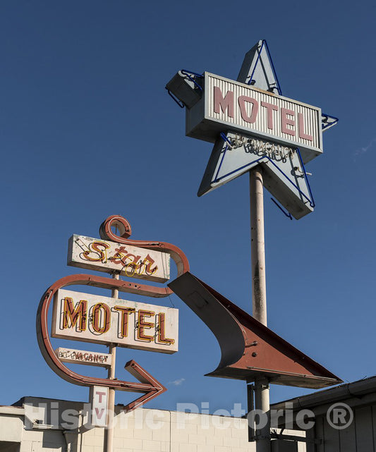 Lompoc, CA Photo - Sign for The Star Motel in Lompoc, California