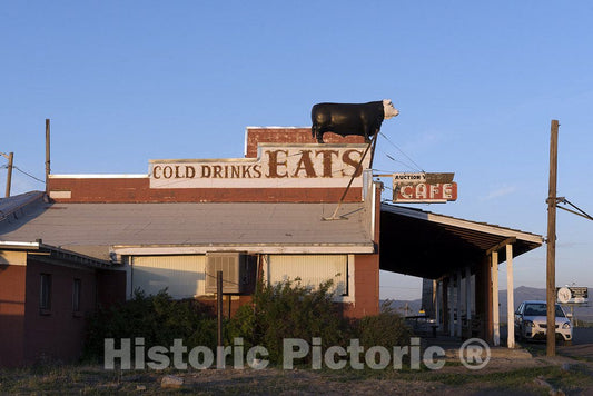 California Photo - Scenic View: Cafe in Northeast California