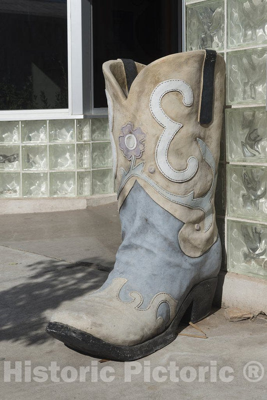 Alpine, TX Photo - Decorative Boot Outside The Saddle Club Tapas bar and Restaurant in Alpine, TX