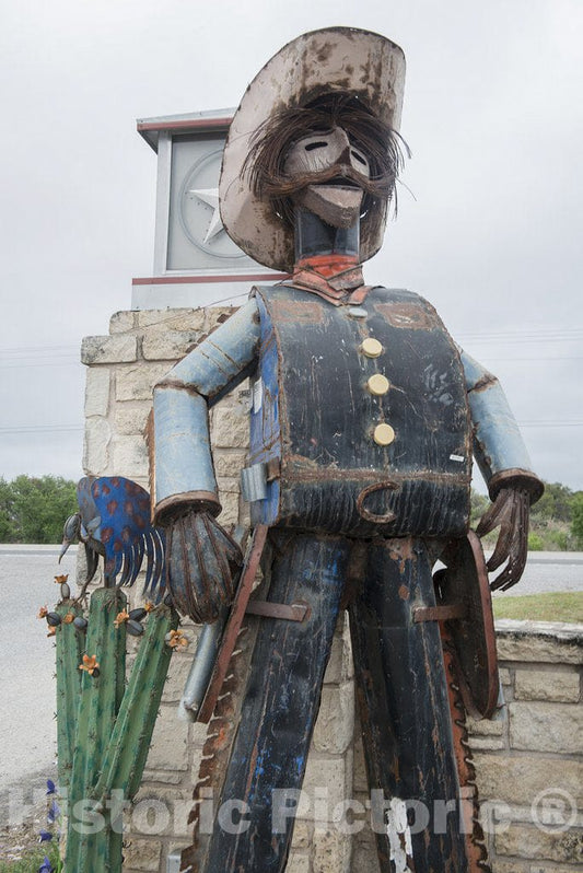 Marble Falls, TX Photo - Metal Yard Art for Sale at The Pottery Ranch Pottery Store in Marble Falls, TX