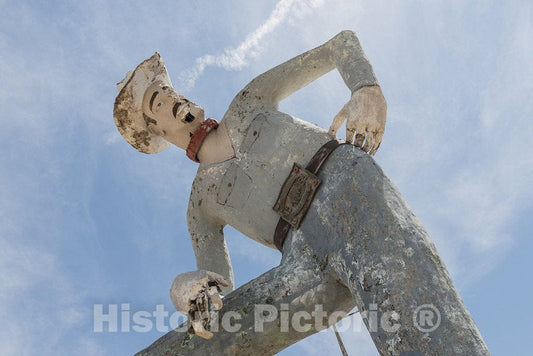 Canyon, TX Photo - The deteriorating Remains of Tex Randall, a Very Big Texan (47 feet Tall and Weighing Seven tons) erected in The City of Canyon in The Texas.