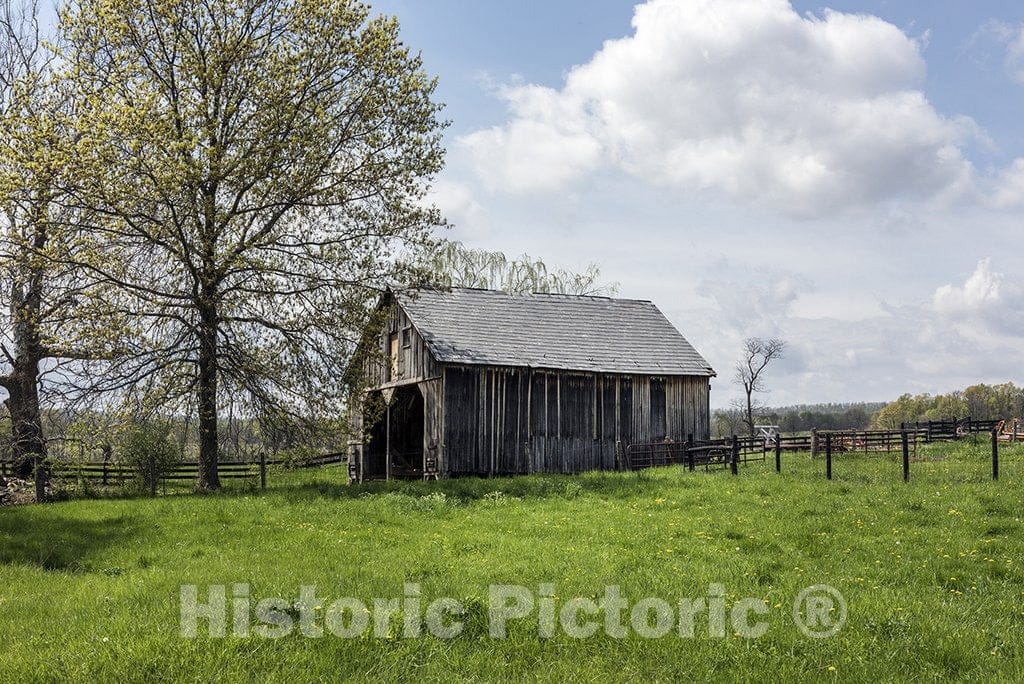 Berkeley County, WV Photo - Weathered barn in Berkeley County, West Virginia