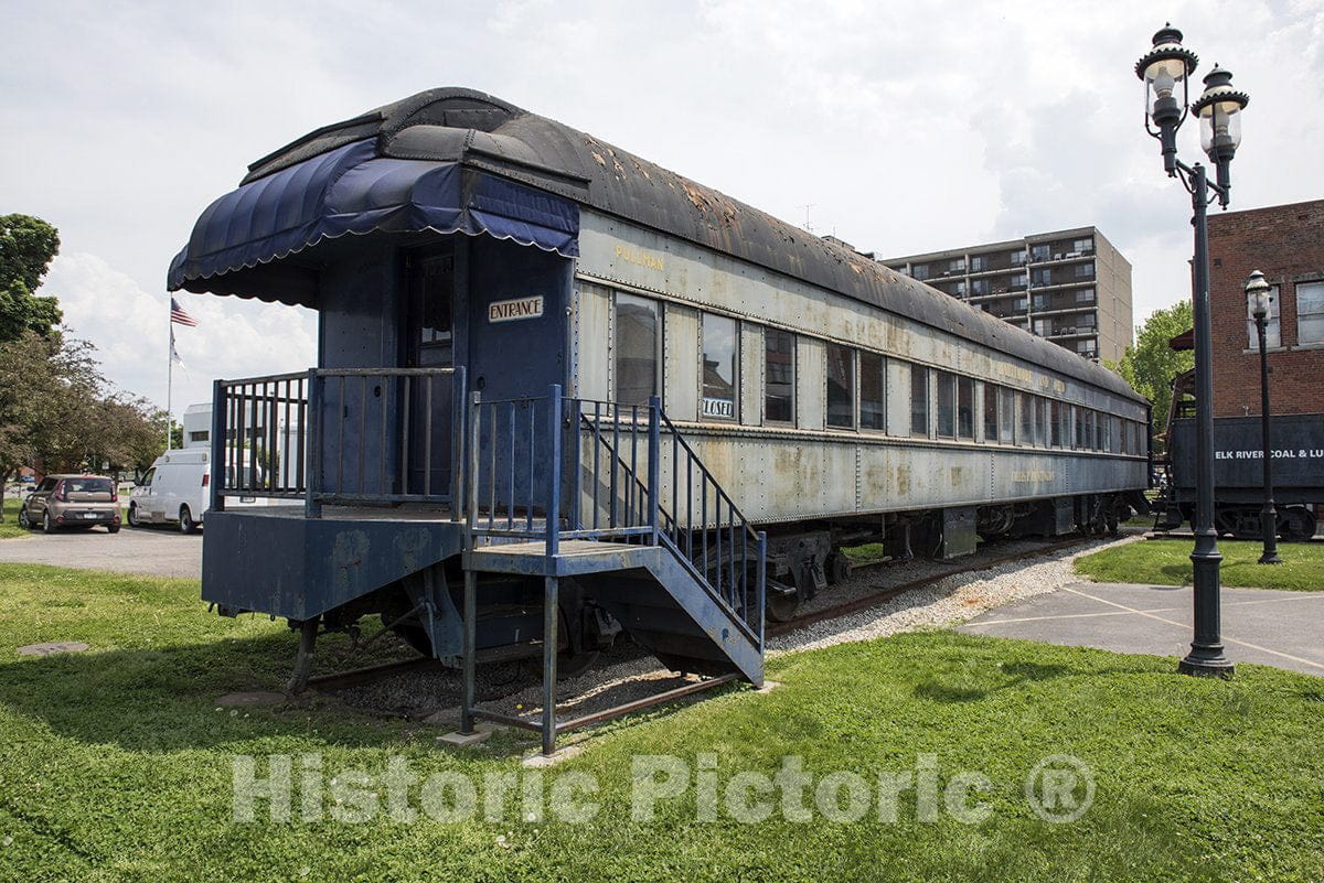 Huntington, WV Photo - an Old Railroad Observation car at Heritage Station