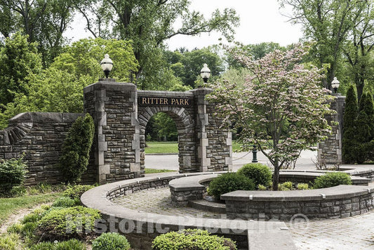 Huntington, WV Photo - Archway in Huntington, West Virginia's Ritter Park