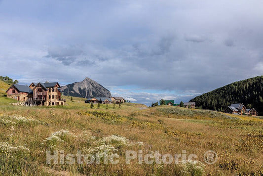 Photo- High-Country residences in Gunnison County in The Rocky Mountains of Colorado, Along The Alpine, Dirt Washington Gulch Road Above The City of Crested Butte 1