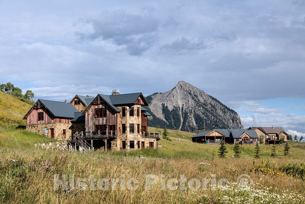Photo- High-Country residences in Gunnison County in The Rocky Mountains of Colorado, Along The Alpine, Dirt Washington Gulch Road Above The City of Crested Butte 2