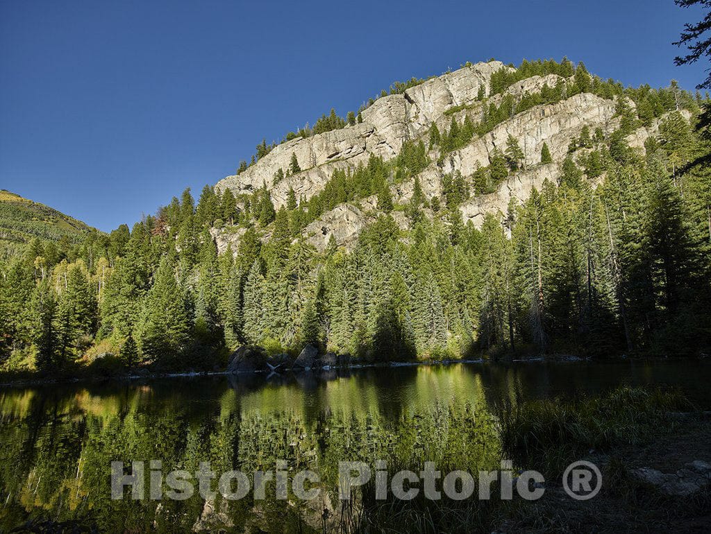 Aspen, CO Photo - Rocky Mountain peaks near the better-known Maroon Bells peaks outside of Aspen, Colorado.