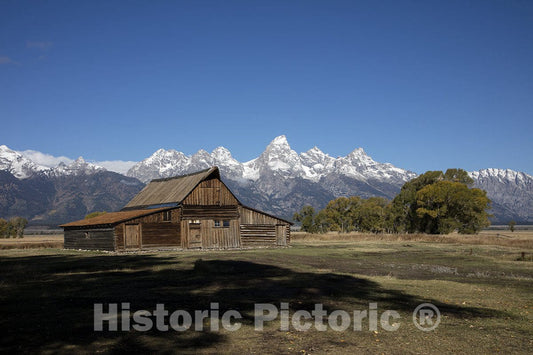 Grand Teton Park, Wyoming Photo - The 1913 Moulton Barn-