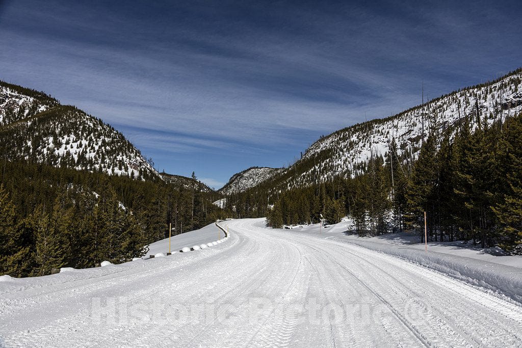 Yellowstone National Park, Wyoming Photo - A Snow-Covered Road in Yellowstone National Park.