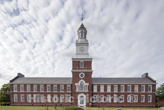 Holly Springs, Mississippi Photo - McCoy Hall, of Rust College,