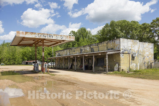 Batesville, Mississippi Photo - The Long-Closed Sunny's Country Store-