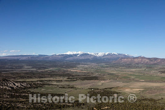 Photo - Distant, Springtime View of The Still Snow-Covered La Plata Mountains, a Small subrange of The San Juan Mountains in The Southwestern Part of Colorado