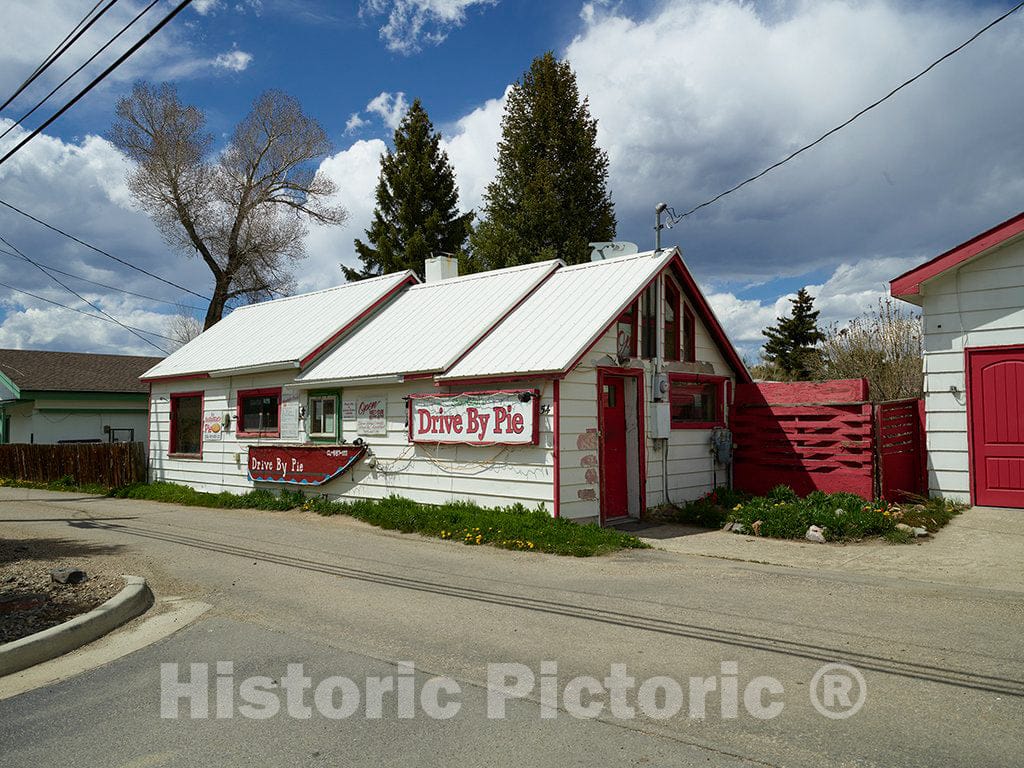 Photo - The Drive-by Pie Shop in Granby, Colorado, is Located Behind Most Stores on The town's Main Street, but People with a Sweet Tooth Have no Trouble Finding it