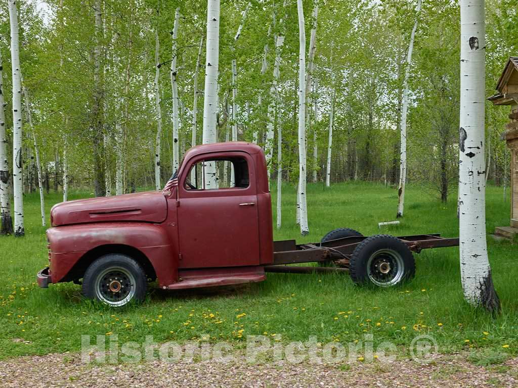 Photo- Vintage Truck Outside The Black and Orange Garage Camp, an Authentic 1930s-vintage Tourist Court, refurbished in 2009, Along The Lincoln Highway, Old U.S 4