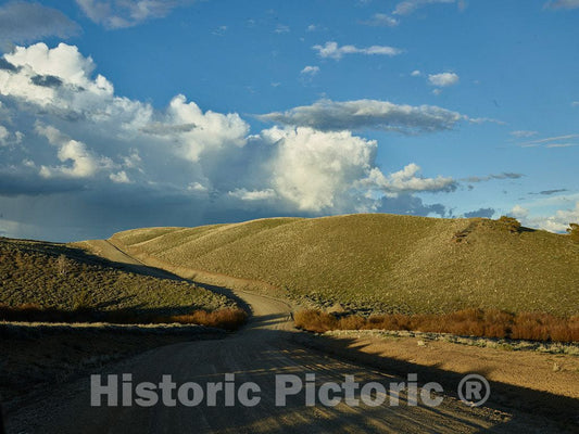 Photo - Dirt Road Near South Pass City, a Mining Boomtown of 2,000 People in The 1860s in What is Now Fremont County, Wyoming, That by 1949 was a Ghost Town