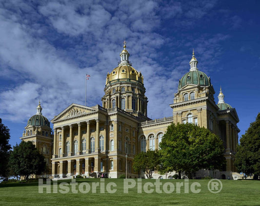 Photo- The richly Gilded Iowa State Capitol, Constructed Between 1871 and 1886, is The only Five-Domed Capitol in The Country 2 Fine Art Photo Reproduction