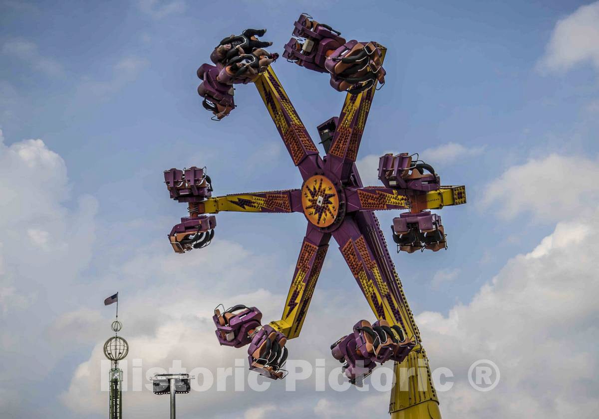Photo- Amusement-park ride at the annual Iowa State Fair in the capital city of Des Moines 7 Fine Art Photo Reproduction