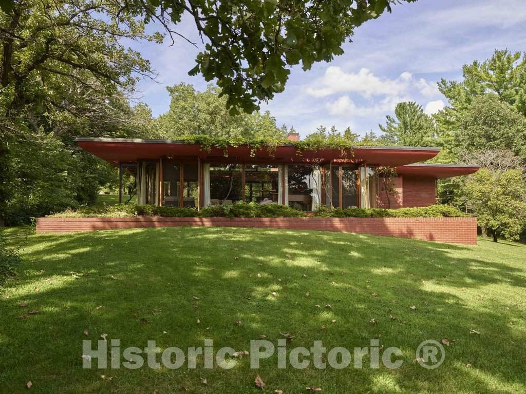 Photo- Cedar Rock, The Lowell and Agnes Walter House, Completed in 1950 in Independence, Iowa 2 Fine Art Photo Reproduction