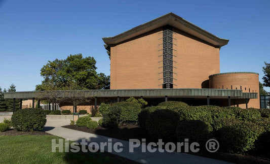 Photo - The Chapel of The Resurrection on The Campus of Valparaiso University in Valparaiso, Indiana- Fine Art Photo Reporduction