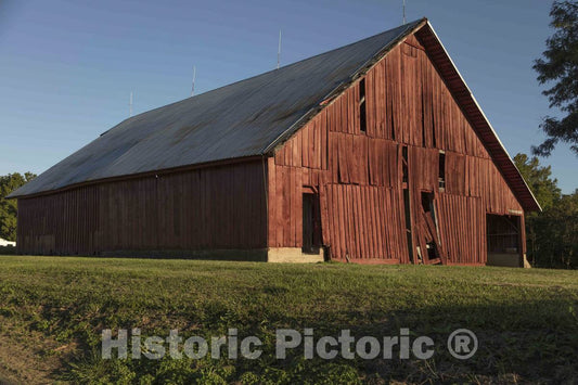 Photo - Stately red barn Near The Settlement of Guion in Parke County, Indiana- Fine Art Photo Reporduction