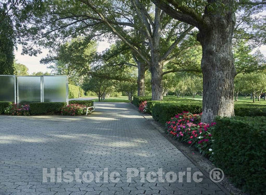 Photo- Walkway Outside The Miller House, considered a Modern-architecure gem Designed by Finnish-American Architect Eero Saarinen and Completed in 1957 in Columbus 2
