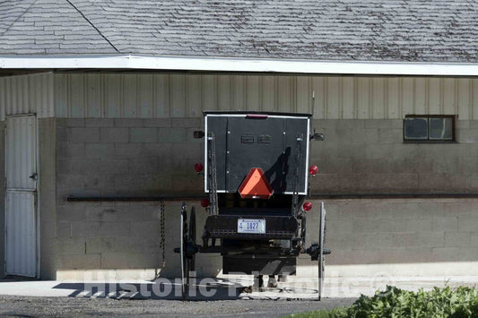 Photo - an Amish Horse and Buggy are Parked, Rather Than Hitched, Near a barn Near Middlebury in Elkhart County, Indiana- Fine Art Photo Reporduction