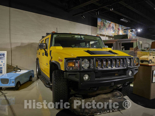 Photo- A 2002 Hummer H2, an Updated Version of The HMMWV, or Humvee is an All-Terrain Vehicle That Replaced The Jeep in Many Military situations Involving The American Military