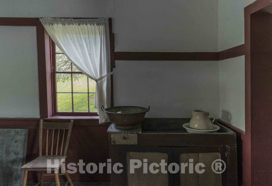Photo- Kitchen scene inside the farmhouse at Yoder's Amish Home, an authentic Amish farm that began accepting visitors in 1983 near Walnut Creek in central Ohio 1