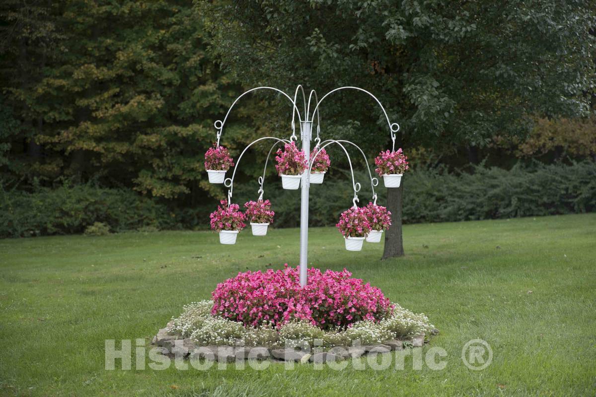 Photo- Garden Display at Yoder's Amish Home, an Authentic Amish Farm That Began Accepting Visitors in 1983 Near Walnut Creek in Central Ohio, Along The Amish Country Byway