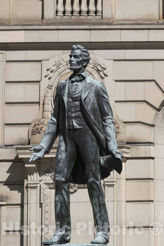 Photo - A 1932 Statue of Abraham Lincoln by Cleveland Sculptor Max Kalish Stands on The west Side of a Downtown Plaza in Cleveland, Ohio- Fine Art Photo Reporduction
