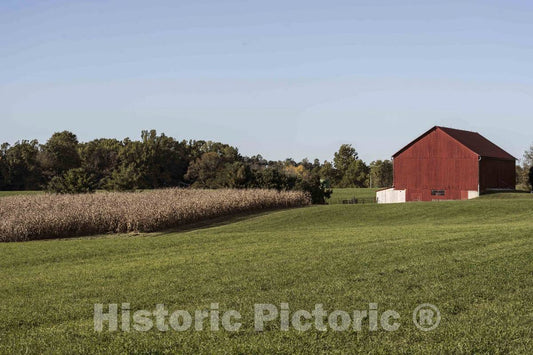 Photo - Stately red barn Near The Settlement of Saltillo in Perry County, Ohio- Fine Art Photo Reporduction