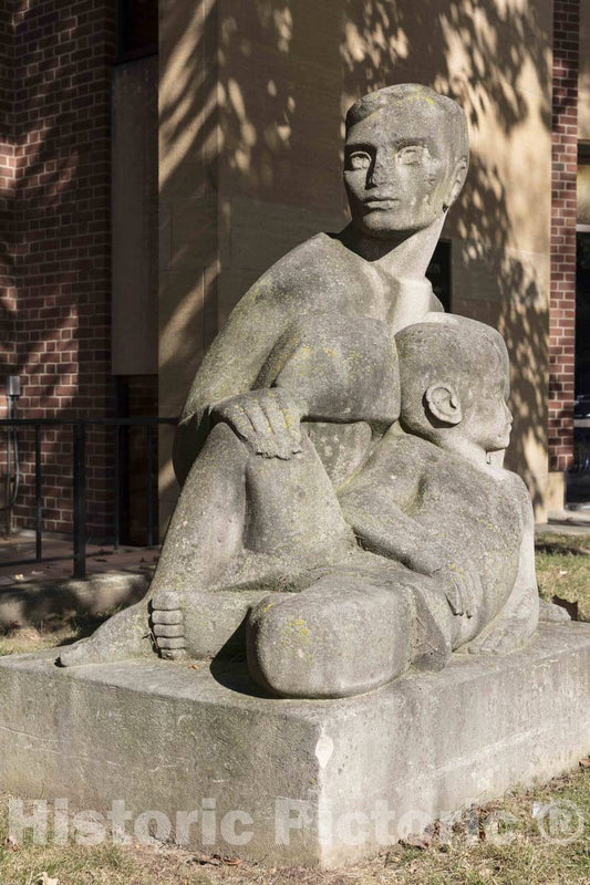 Photo- One of Three Seth Velsey The Family Group Statues, Crafted as Works Progress Administration (WPA) Projects Between 1934 and 1942 During The Great Depression 2