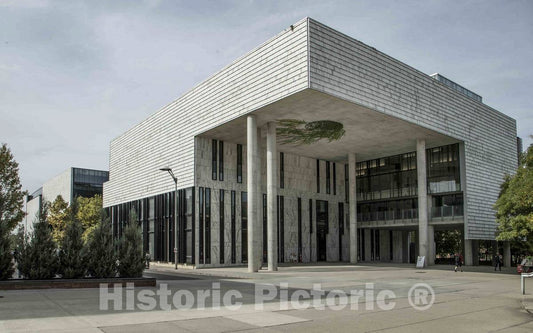Photo - The Austin E. Knowlton School of Architecture Building on The Ohio State University Campus in Columbus, Ohio, Designed by Mack Scogin Merrill Elam Architects