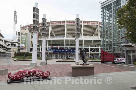 Photograph - Several statues by sculptor Tom Tsuchiya outside the Great American Ballpark, home of the Cincinnati Reds' baseball team, salute the team's legendary players, including, here 4