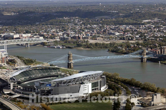 Photo - Aerial view of downtown Cincinnati, Ohio, the Ohio River, and some of the many bridges that connect Cincinnati with its northern Kentucky suburbs