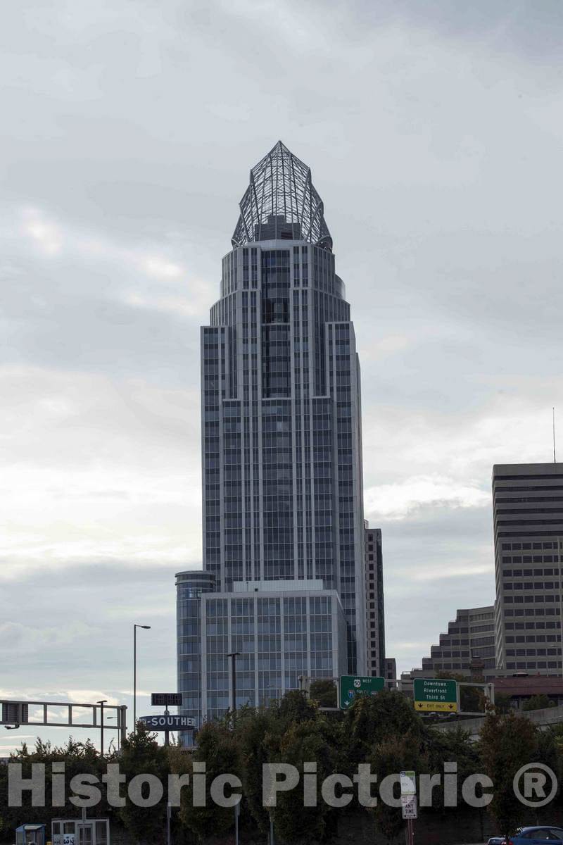 Photo - Great American Tower at Queen City Square, a 41-Story Skyscraper in Cincinnati, Ohio- Fine Art Photo Reporduction