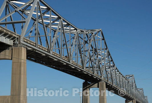 Photo - Highway truss bridge over the Mississippi River, connecting rural Tunica County, Mississippi, with the towns of Helena and West Helena, Arkansas
